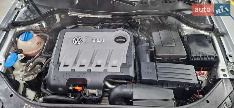 Универсал Volkswagen Passat 2011 в Львове