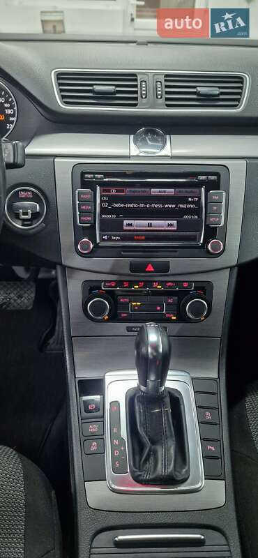 Универсал Volkswagen Passat 2011 в Львове