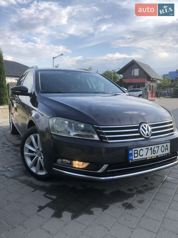 Универсал Volkswagen Passat 2011 в Старом Самборе