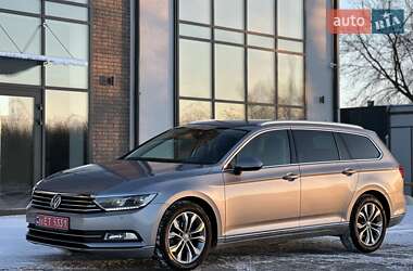 Універсал Volkswagen Passat 2019 в Тернополі