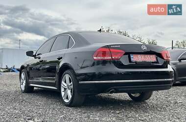 Седан Volkswagen Passat 2012 в Львове