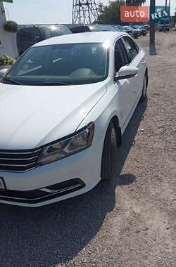 Седан Volkswagen Passat 2016 в 