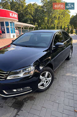 Седан Volkswagen Passat 2014 в Гайвороні