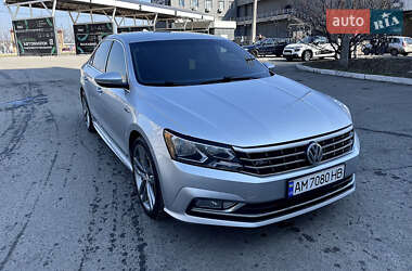 Седан Volkswagen Passat 2017 в Миколаєві