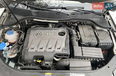 Универсал Volkswagen Passat 2014 в 