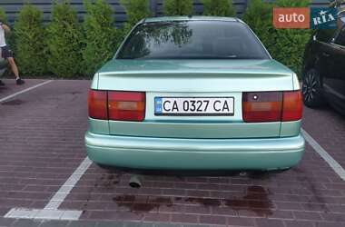 Седан Volkswagen Passat 1994 в Черкассах