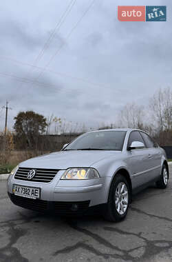 Седан Volkswagen Passat 2005 в Ізюмі