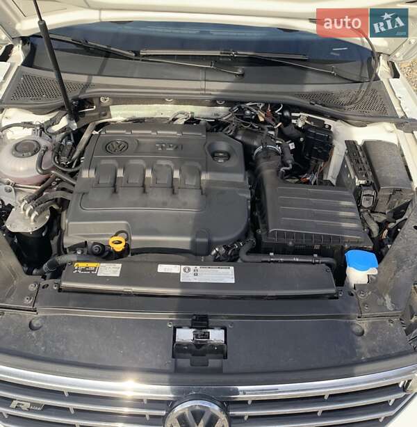 Універсал Volkswagen Passat 2018 в Івано-Франківську