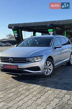 Універсал Volkswagen Passat 2020 в Луцьку