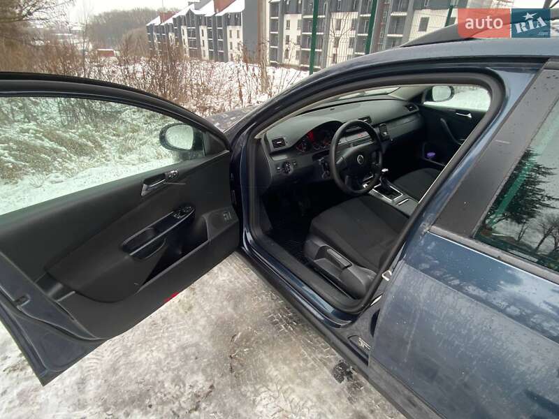 Універсал Volkswagen Passat 2005 в Вінниці