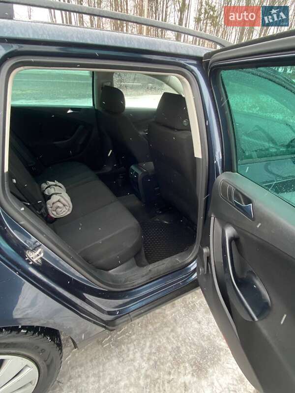 Універсал Volkswagen Passat 2005 в Вінниці