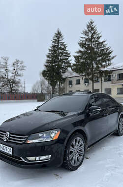 Седан Volkswagen Passat 2011 в Харкові