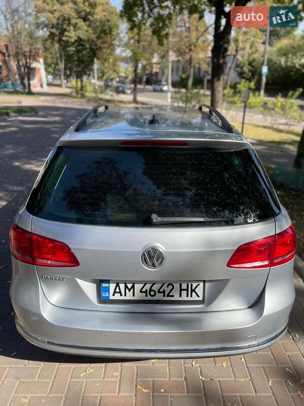 Універсал Volkswagen Passat 2014 в Сумах