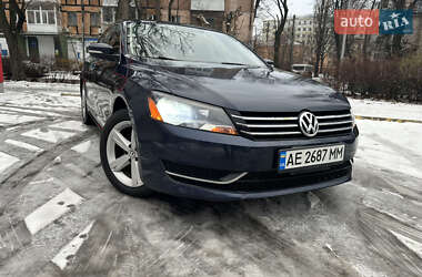 Седан Volkswagen Passat 2013 в Днепре