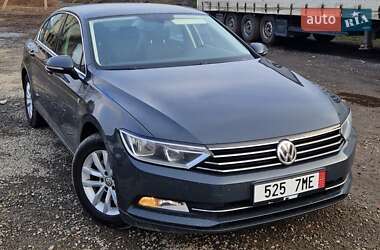 Седан Volkswagen Passat 2017 в Виноградове