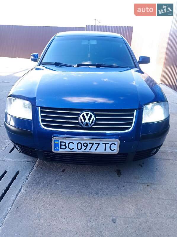 Седан Volkswagen Passat 2001 в Ходореві