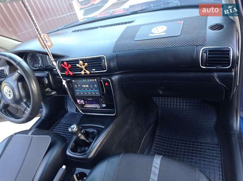 Седан Volkswagen Passat 2001 в Ходореві