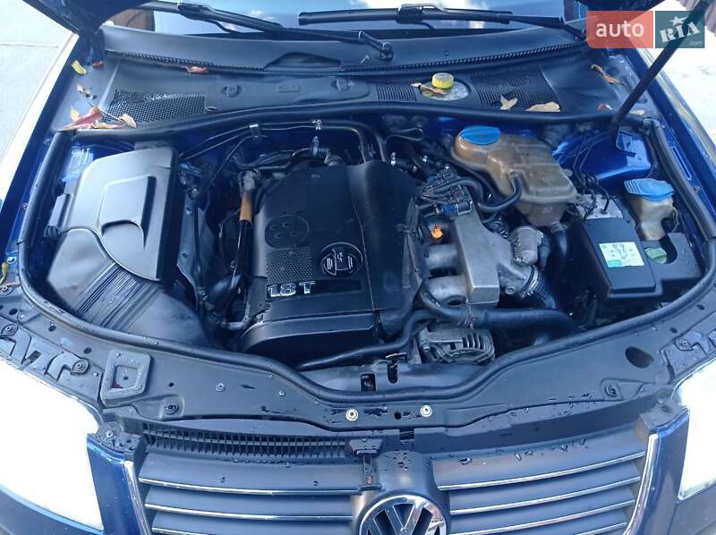 Седан Volkswagen Passat 2001 в Ходореві