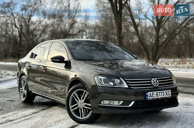 Седан Volkswagen Passat 2012 в Дніпрі