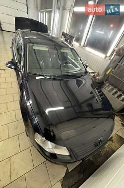 Седан Volkswagen Passat 2006 в Жовкве