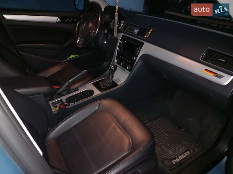 Седан Volkswagen Passat 2012 в Сумах