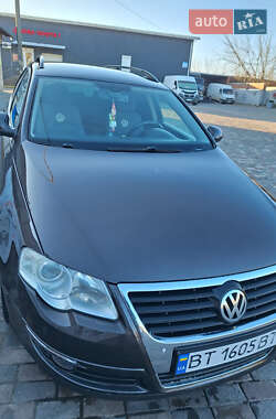 Універсал Volkswagen Passat 2010 в Городку