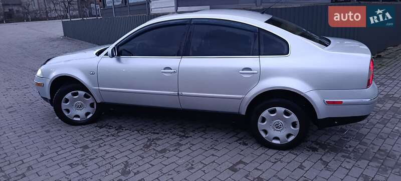 Седан Volkswagen Passat 2001 в Городенке