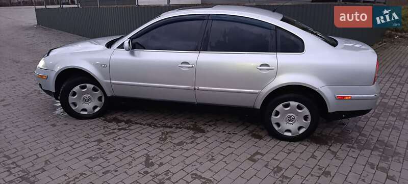 Седан Volkswagen Passat 2001 в Городенке