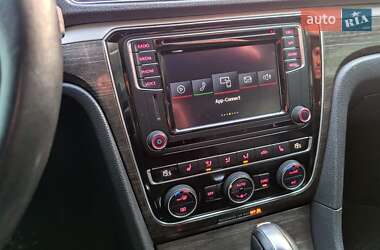 Седан Volkswagen Passat 2017 в 