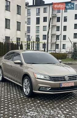 Седан Volkswagen Passat 2017 в Луцьку