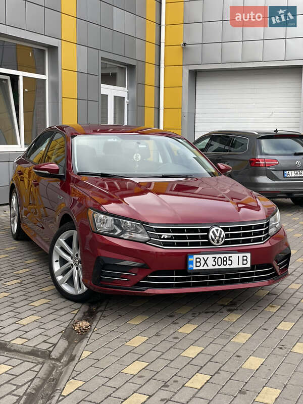 Седан Volkswagen Passat 2018 в Киеве