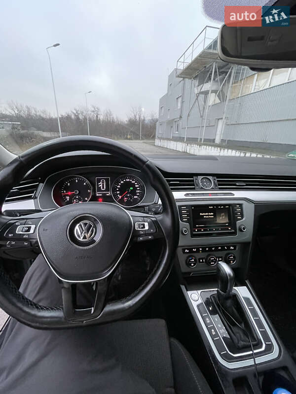 Универсал Volkswagen Passat 2015 в Берегово фото 9 Универсал Volkswagen Passat 2015 в Берегово