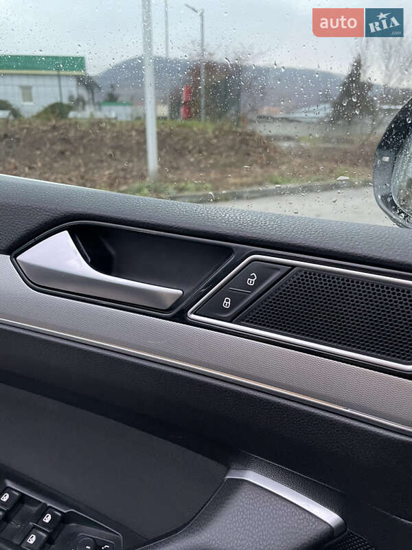 Универсал Volkswagen Passat 2015 в Берегово фото 12 Универсал Volkswagen Passat 2015 в Берегово