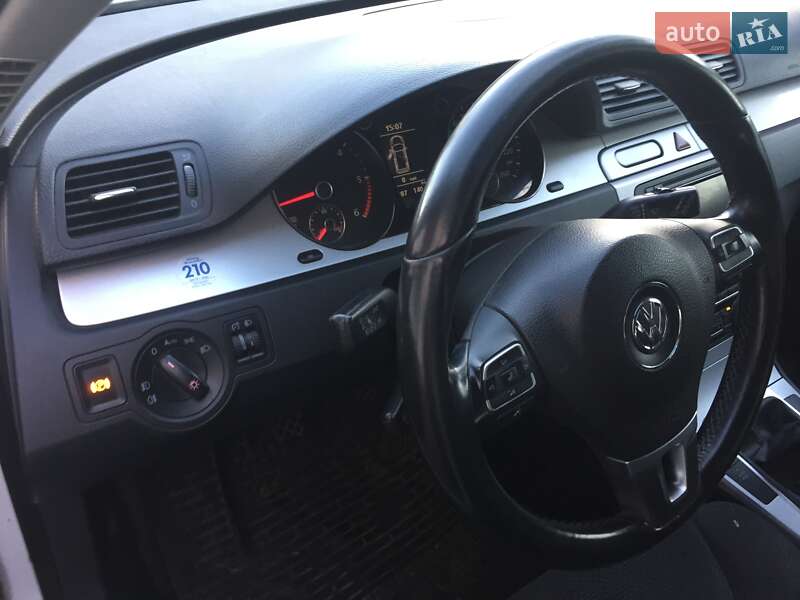 Универсал Volkswagen Passat 2010 в Талалаевке