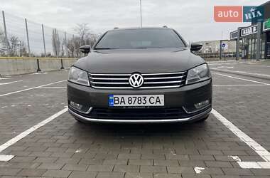 Універсал Volkswagen Passat 2012 в Первомайську