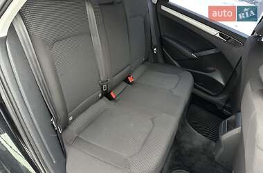 Седан Volkswagen Passat 2015 в Киеве