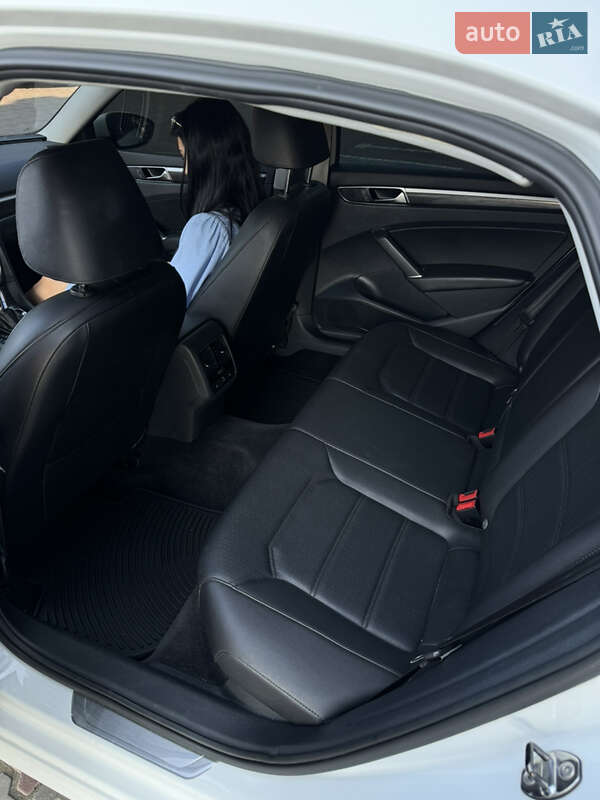 Седан Volkswagen Passat 2017 в Одесі