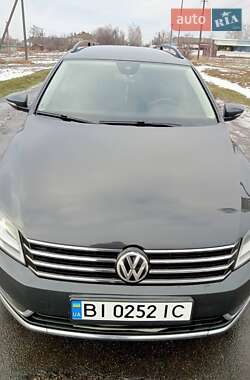 Універсал Volkswagen Passat 2013 в Полтаві