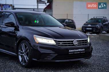 Седан Volkswagen Passat 2017 в Черновцах