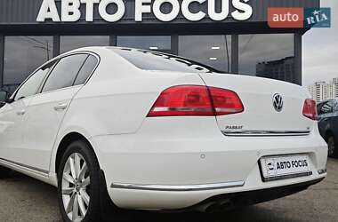 Седан Volkswagen Passat 2014 в Киеве