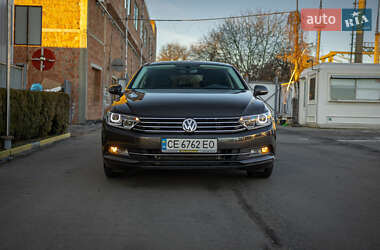 Седан Volkswagen Passat 2017 в Чернівцях