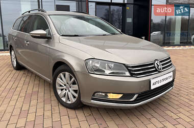 Универсал Volkswagen Passat 2013 в Хмельницком