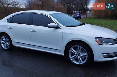 Седан Volkswagen Passat 2014 в Дубно