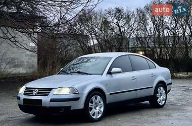 Седан Volkswagen Passat 2002 в Тернополі