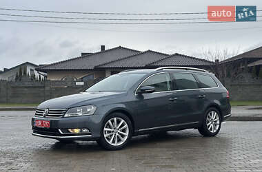 Универсал Volkswagen Passat 2013 в Ровно