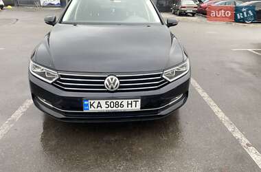 Універсал Volkswagen Passat 2015 в Києві