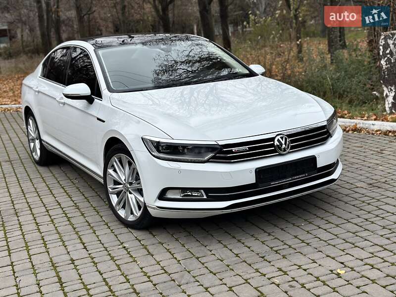 Седан Volkswagen Passat 2018 в Одесі