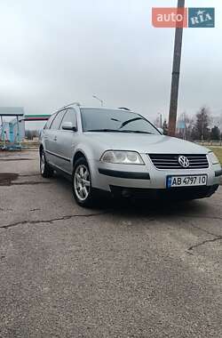 Універсал Volkswagen Passat 2001 в Тростянці