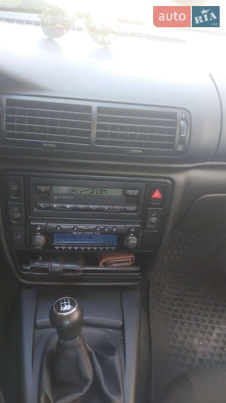 Седан Volkswagen Passat 2001 в Тлумачі