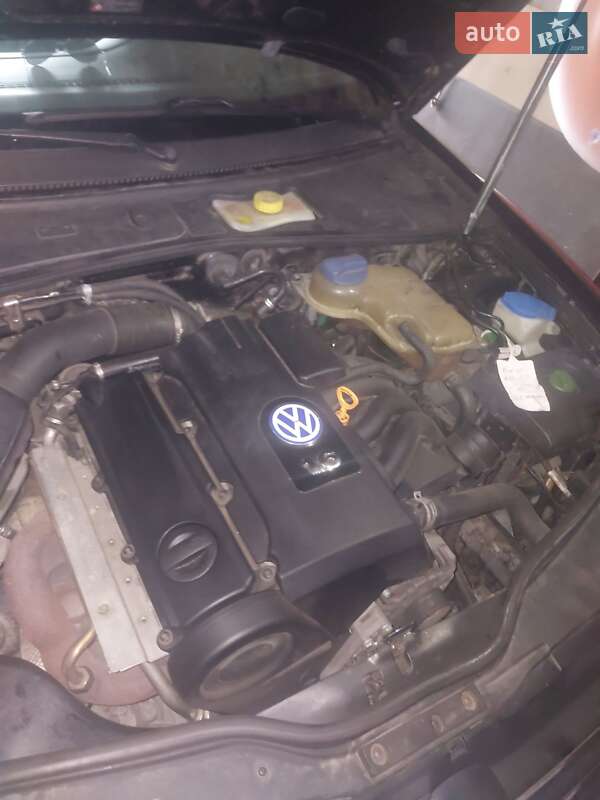 Седан Volkswagen Passat 2001 в Тлумачі